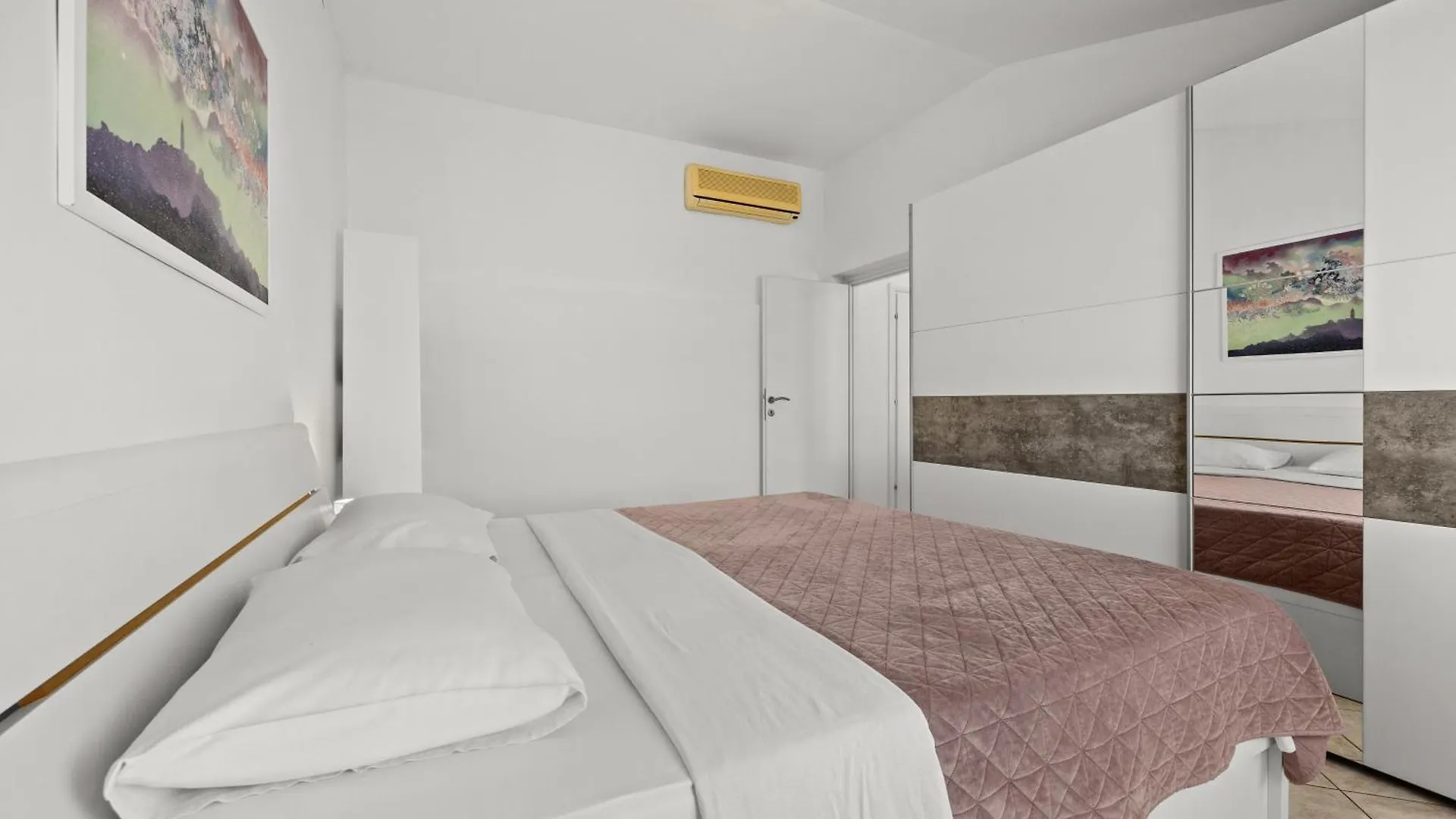 Apartment Anka Πούλα