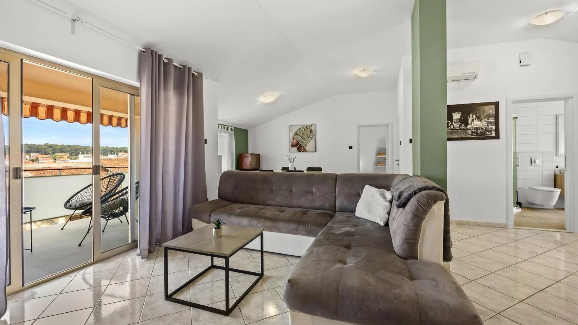 Apartment Anka Πούλα