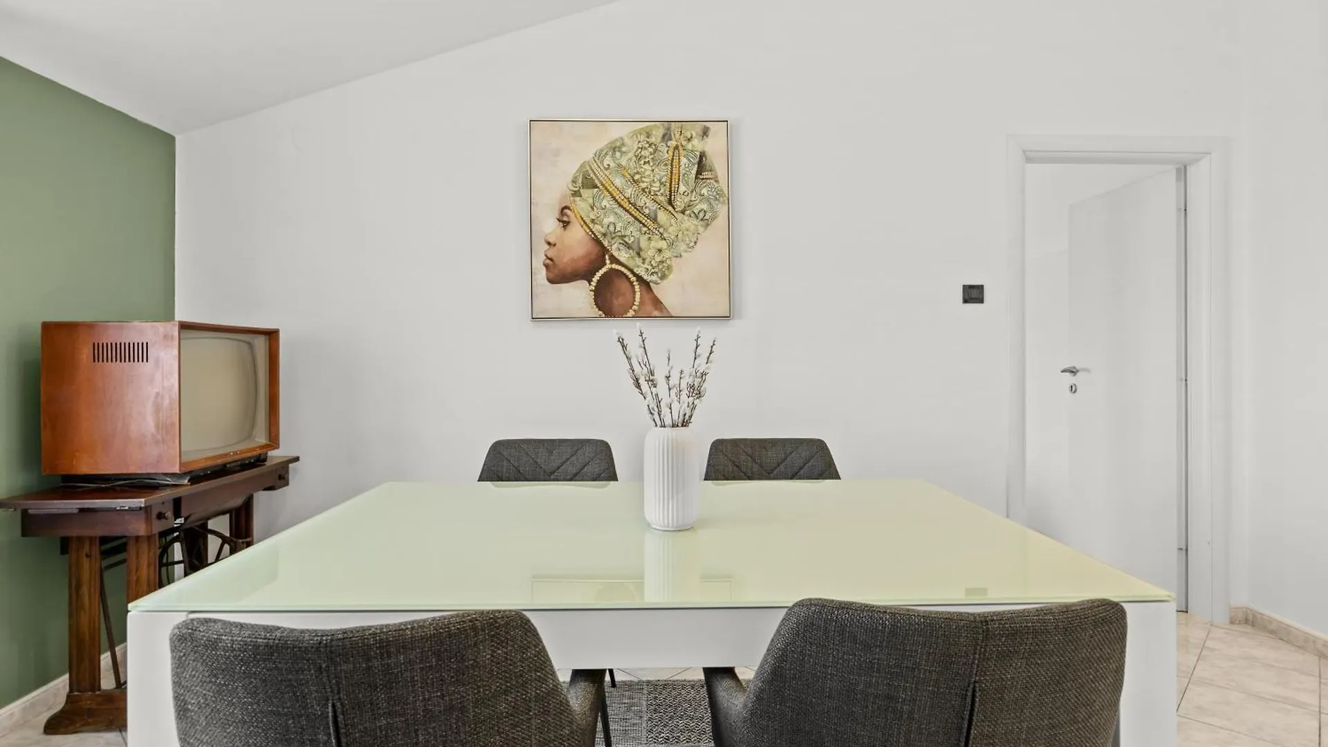 Apartment Anka Πούλα